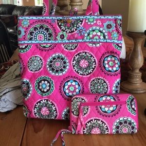 Vera Bradley tote and matching zip around wallet